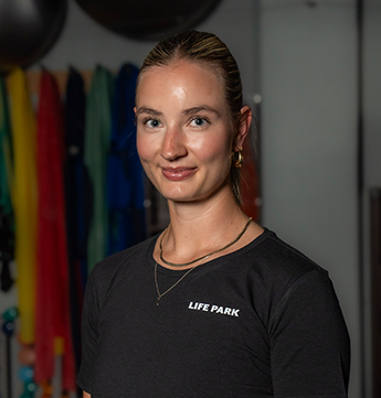 Lifepark_Max_Ingolstadt_Personal_DCC_Louise_Trainer